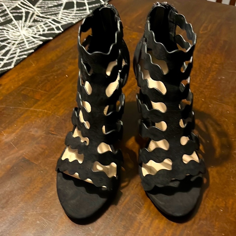 Kelly & Katie Zilama Pumps